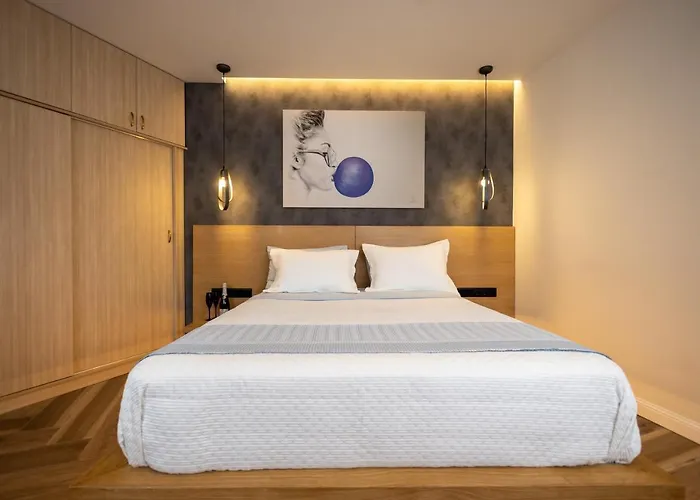 Triple A - Prime Location - Between Monastiraki & Syntagma Square-Free Parking!